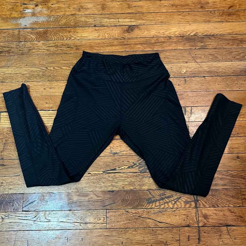Must-Have Workout Design Leggings Size Small